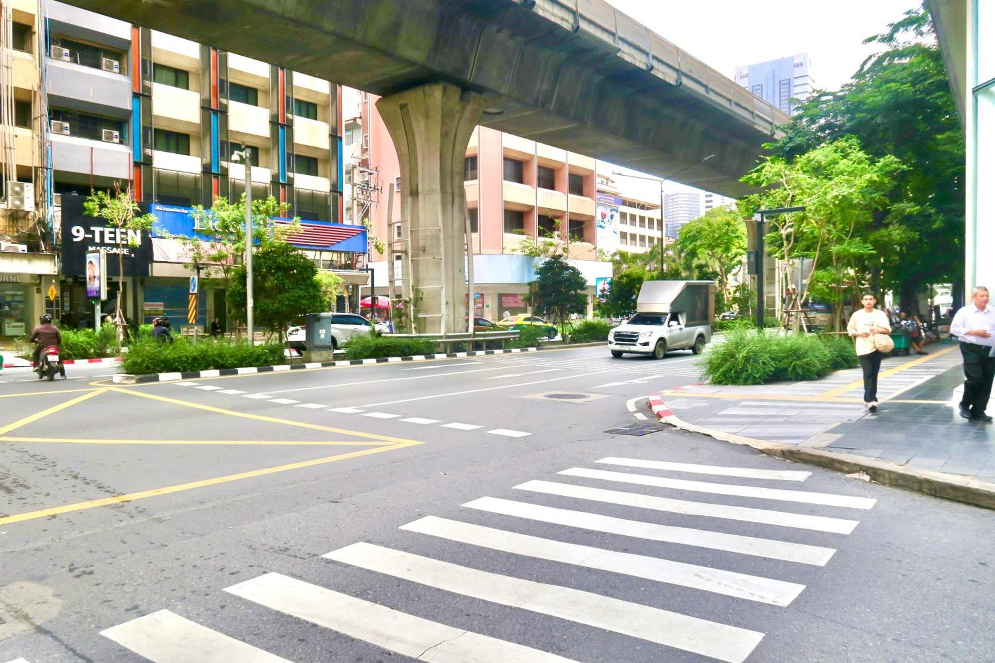 Les Fleurs Bangkok Hostel Kültér fotó