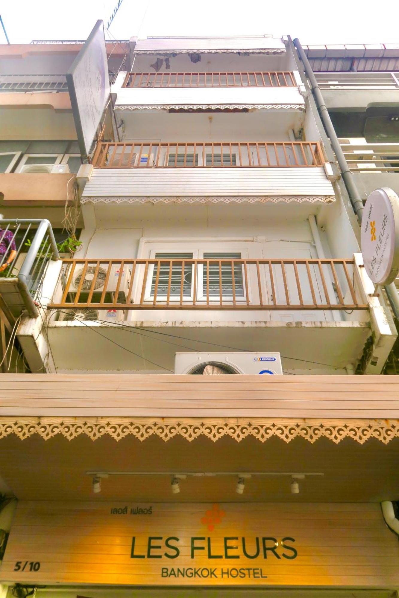 Les Fleurs Bangkok Hostel Kültér fotó