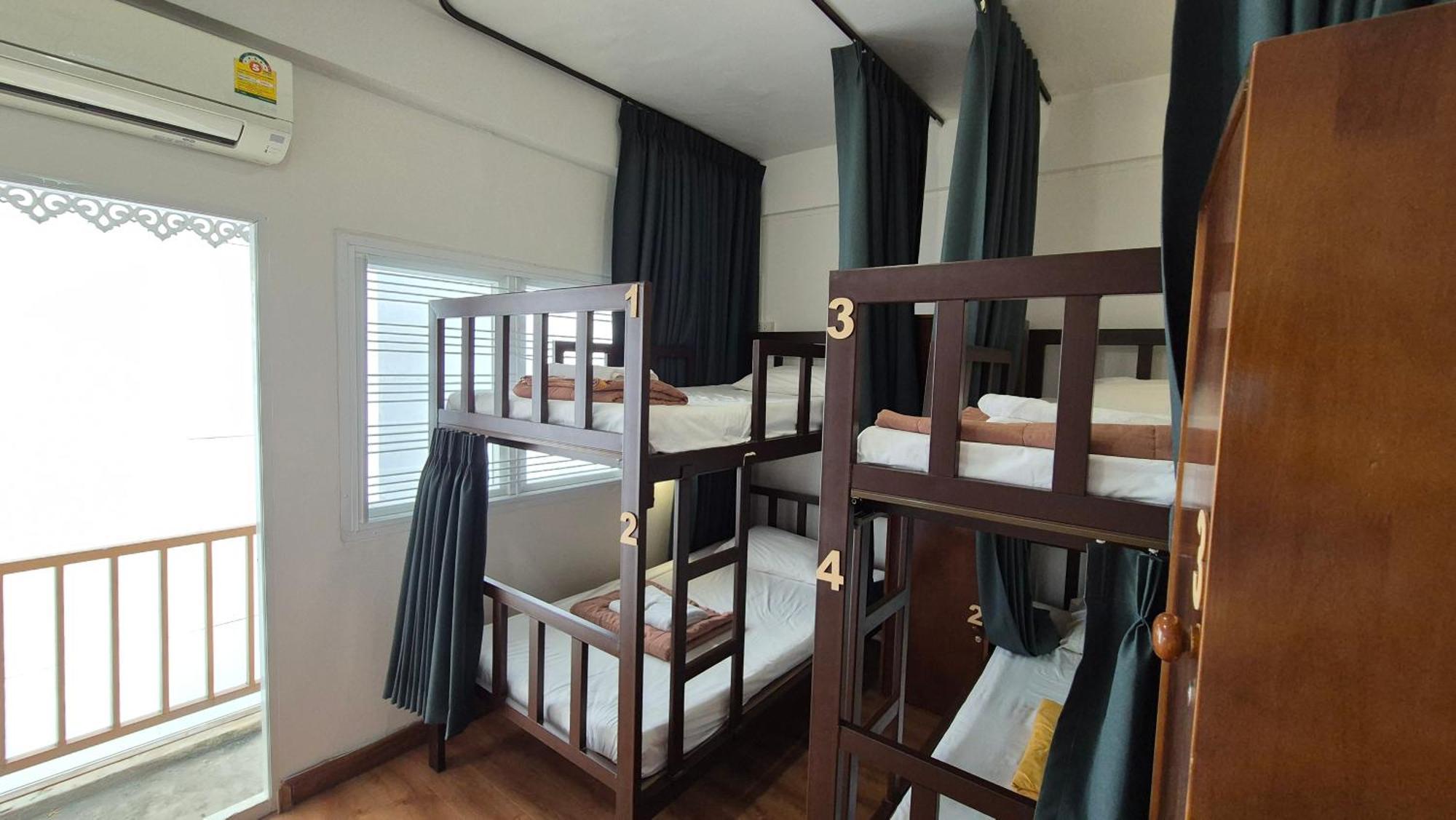 Les Fleurs Bangkok Hostel Kültér fotó