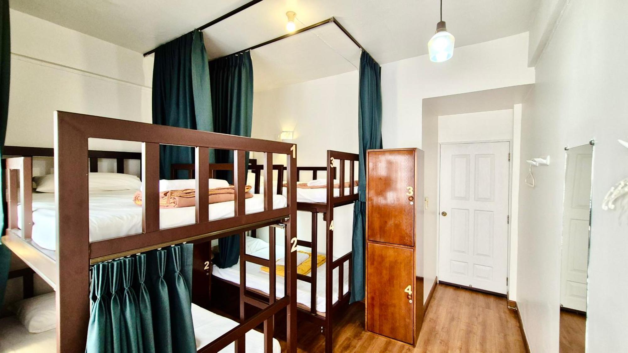 Les Fleurs Bangkok Hostel Kültér fotó