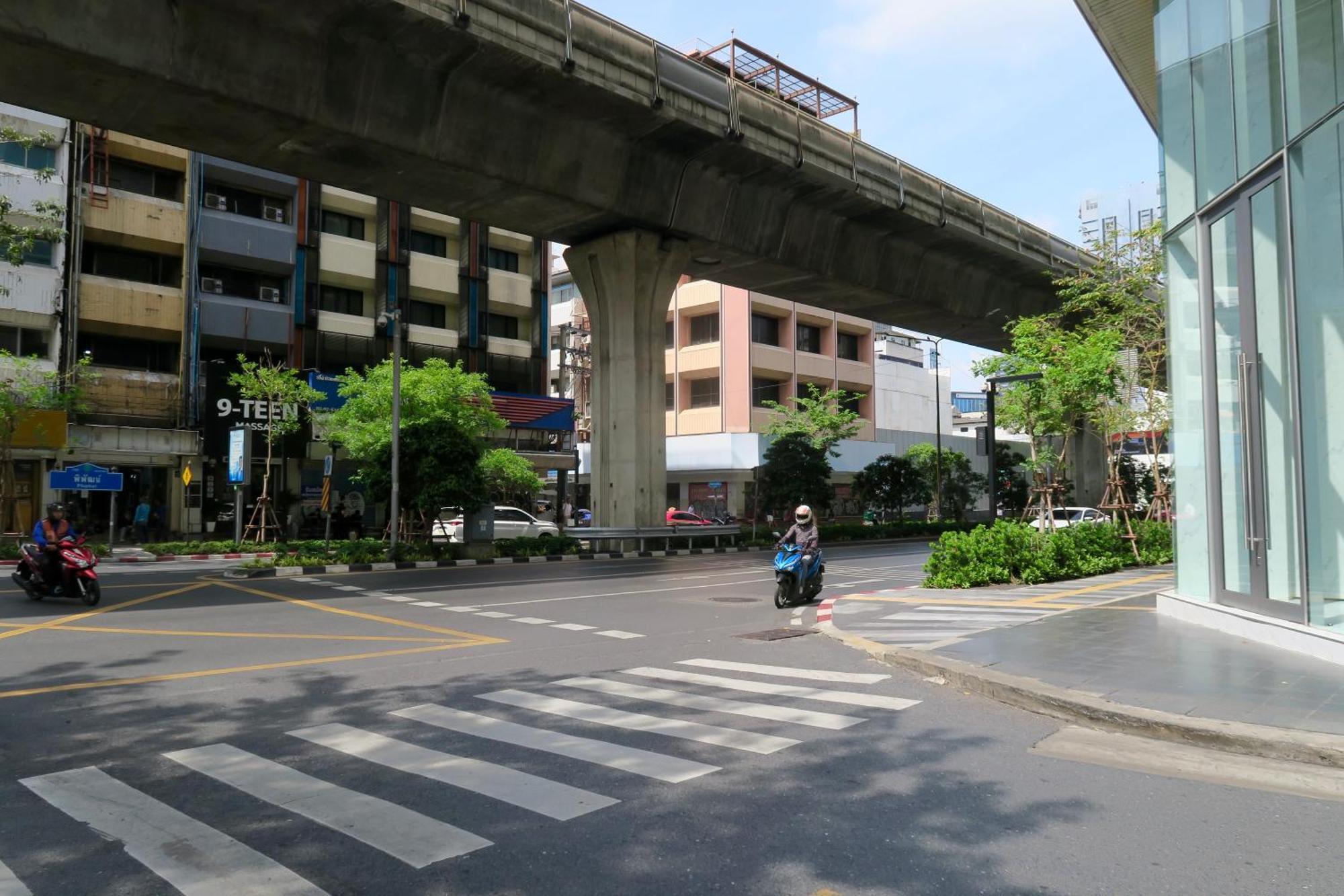 Les Fleurs Bangkok Hostel Kültér fotó