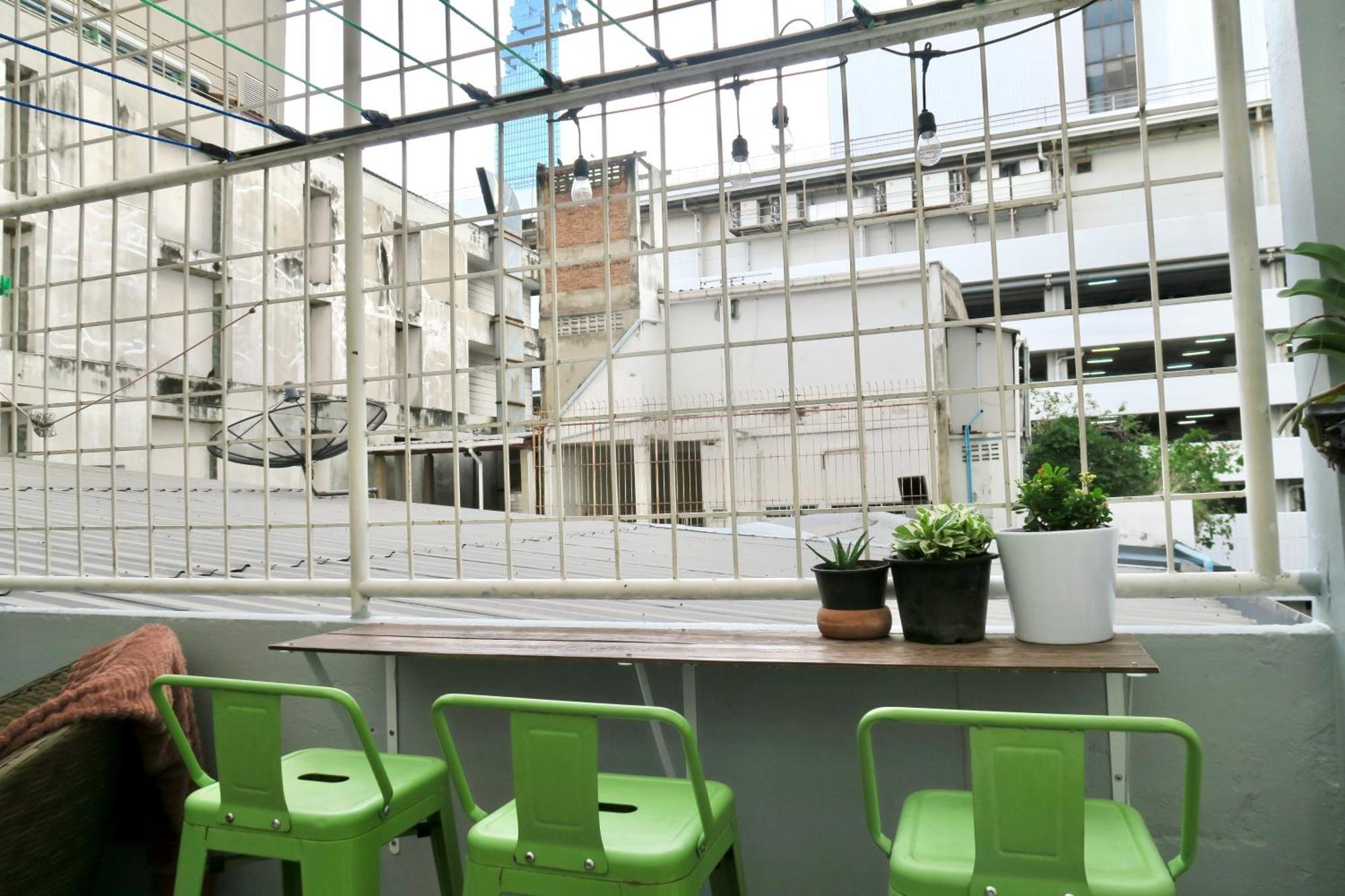 Les Fleurs Bangkok Hostel Kültér fotó