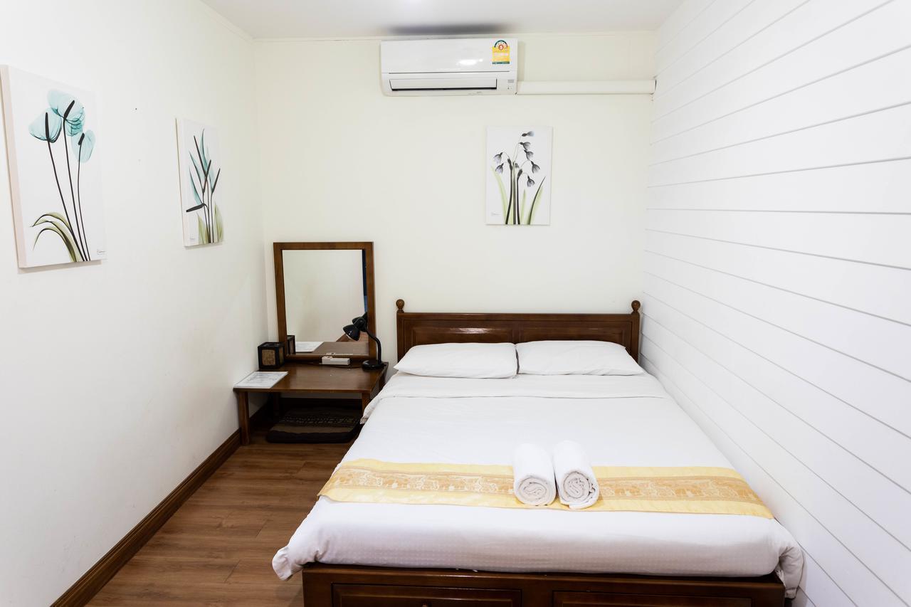Les Fleurs Bangkok Hostel Kültér fotó