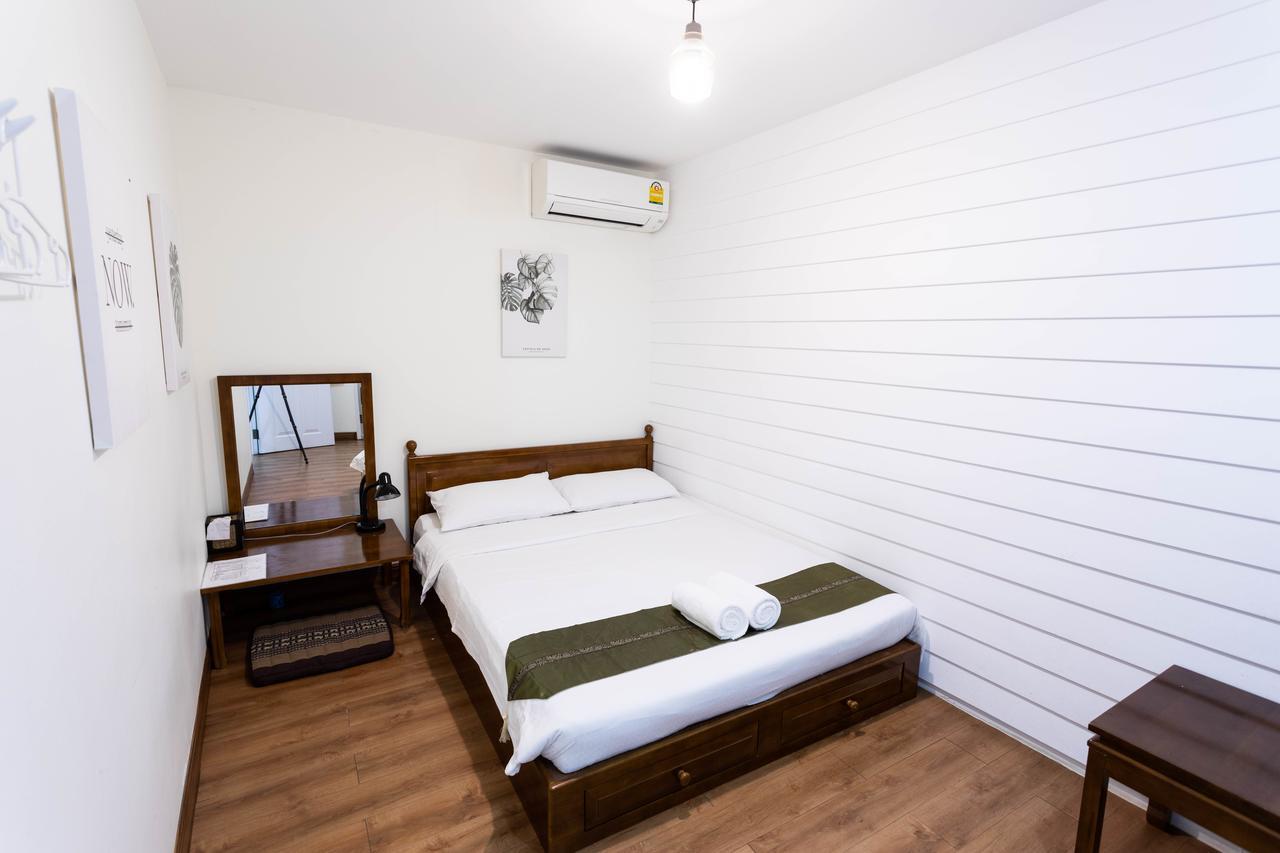 Les Fleurs Bangkok Hostel Kültér fotó